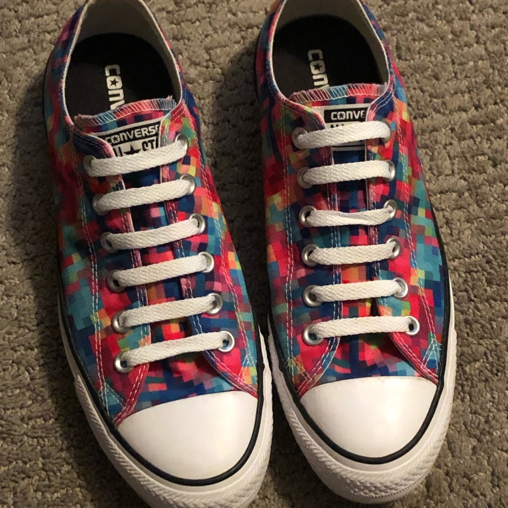Converse All Star Size 7 women 9 men’s